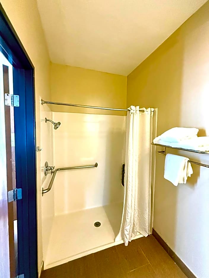 Ramada by Wyndham Glendale Heights/Lombard