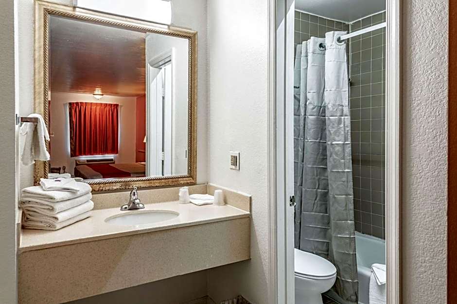 Motel 6-Portsmouth, VA