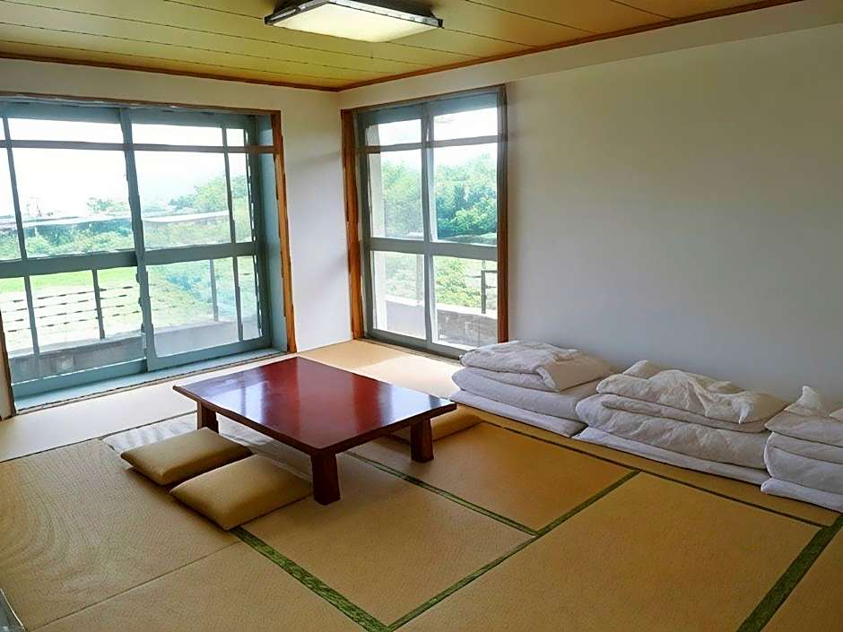 J-Hoppers Lake Biwa Guesthouse