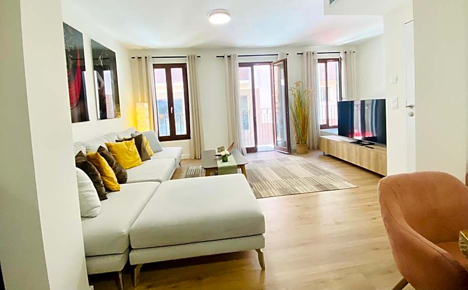 Hotel Apartment with 2-en suite Bedrooms