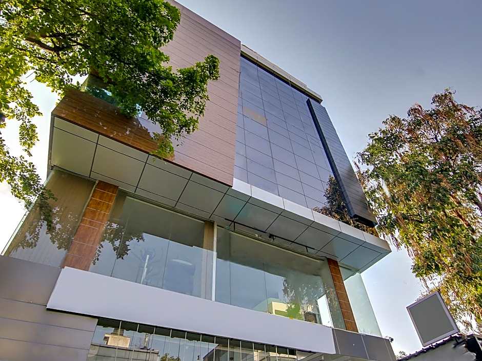Vihaari 24 Business Hotel