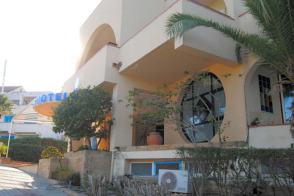 Helios Hotel