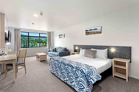 Family Room - Non-Smoking