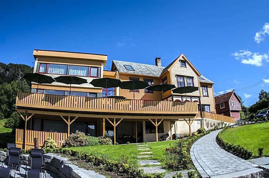 Lavik Fjord Hotel & Apartments