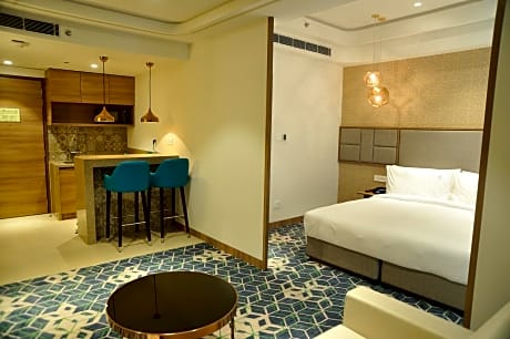 1 NS BEDROOM SUITE WITH KITCHENETTE, BALCONY AND BATHTUB WITH 15% discount on F&B specifically at the Viva All Day Dining