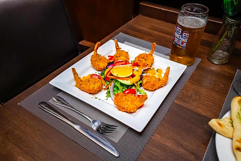 Monte Carlo Inns Airport Suites