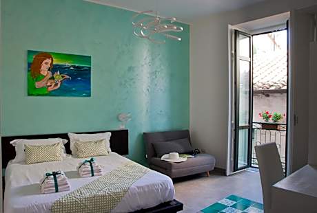 Triple Room with Private Bathroom