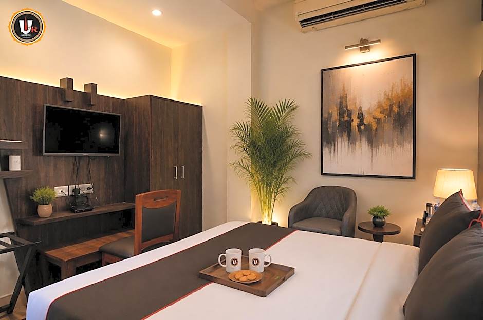 HOTEL UR - Near Prayagraj Junction & High Court