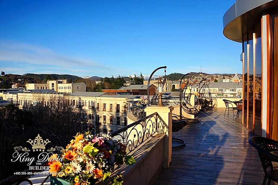 Hotel King David The Builder