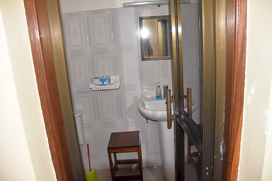 Fanaka Safaris Campsite & Lodges