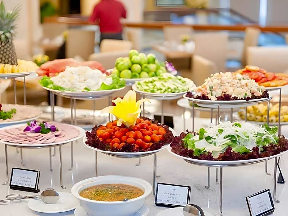 Beach Front Apartments Nha Trang