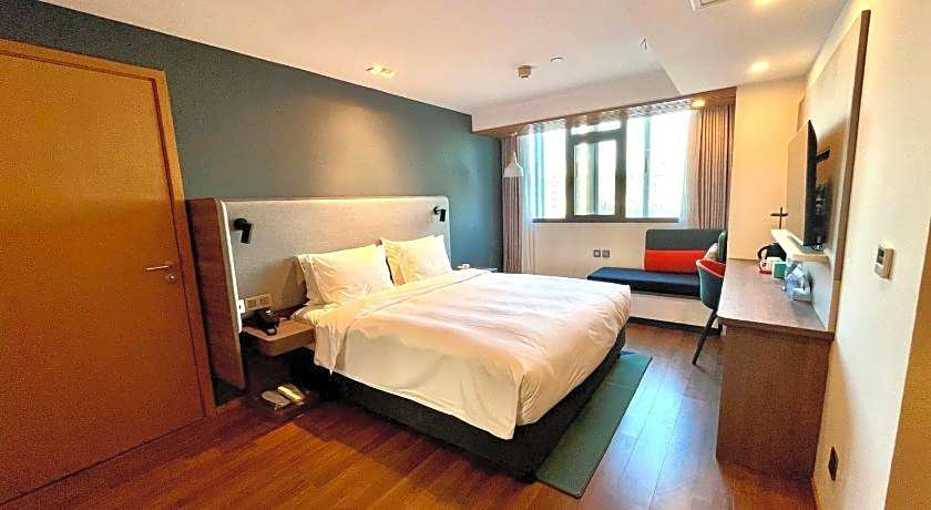 Holiday Inn Express Qingdao City Center By IHG