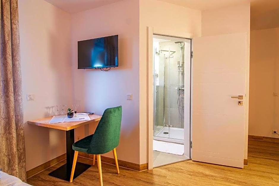 Hotel Dona