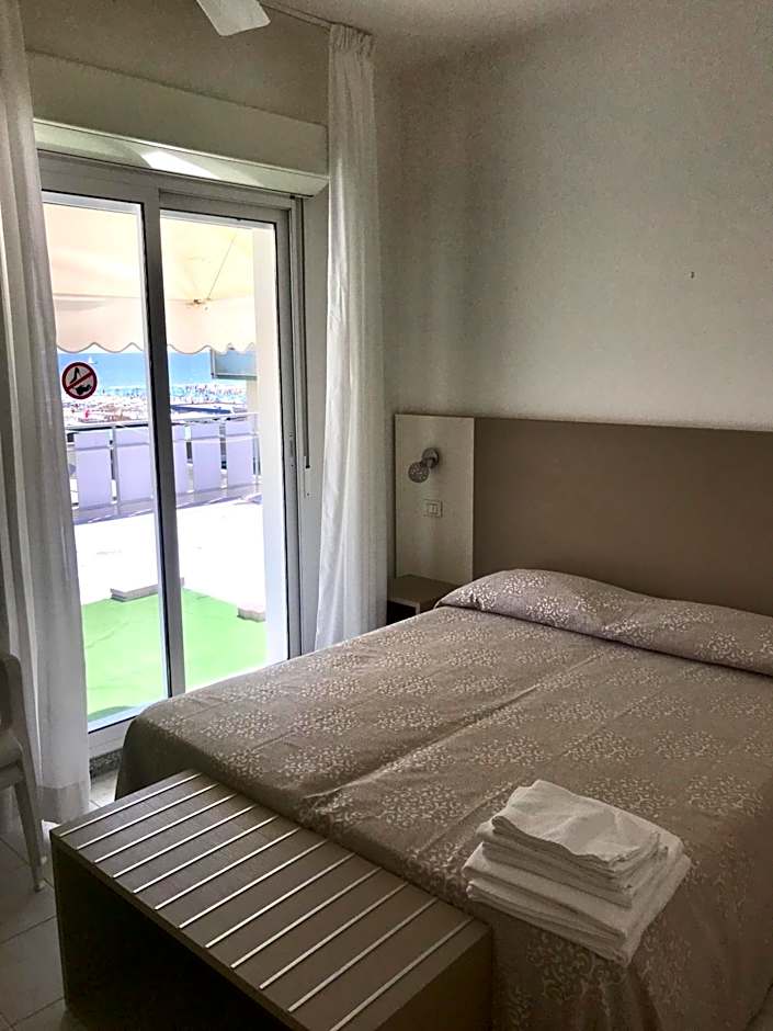 Hotel Rivamare Room only and free coffee room