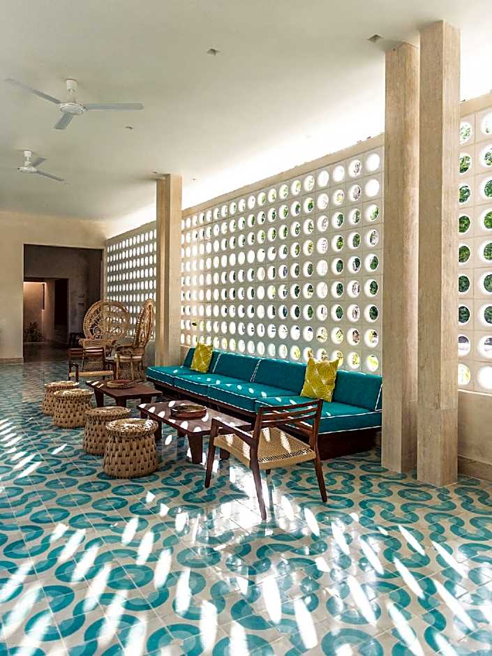 Hotel Tiki Tiki
