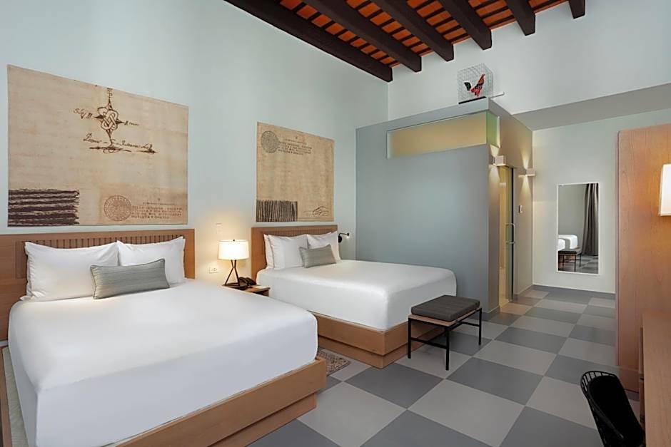 Palacio Provincial San Juan, Curio Collection by Hilton