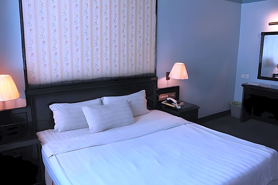 Hotel Deleeton KK