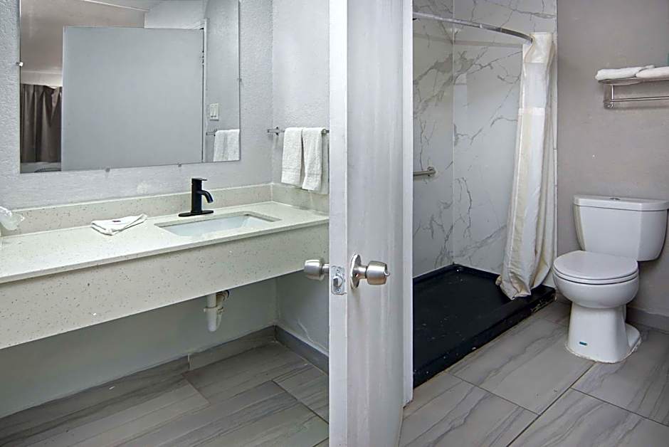 Motel 6-Red Oak, TX - Dallas
