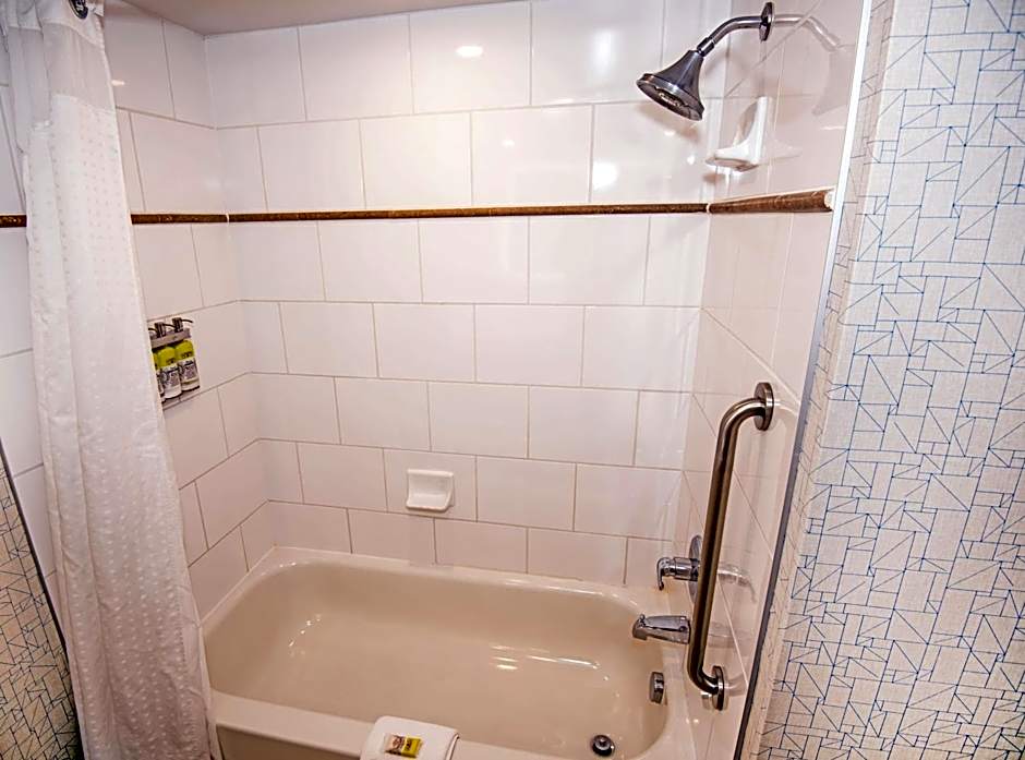 Holiday Inn Express Hotel & Suites-Hinton By IHG