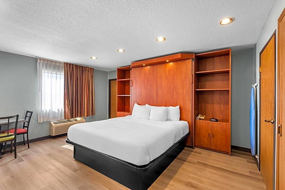 Quality Inn Waverly