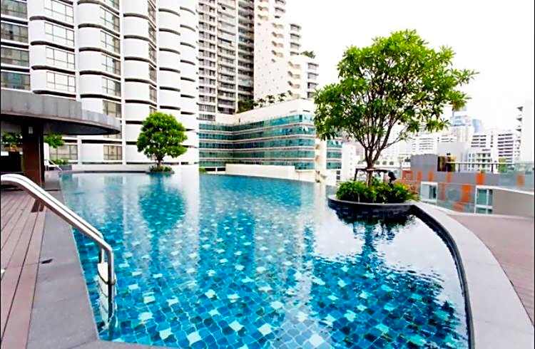 Luxury Suite @ BTS Nana