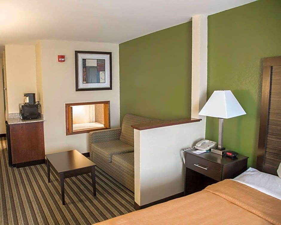 Quality Inn & Suites Loves Park near Rockford