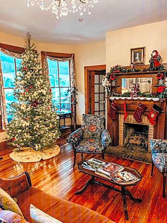 Sweetwater Branch Inn Bed And Breakfast