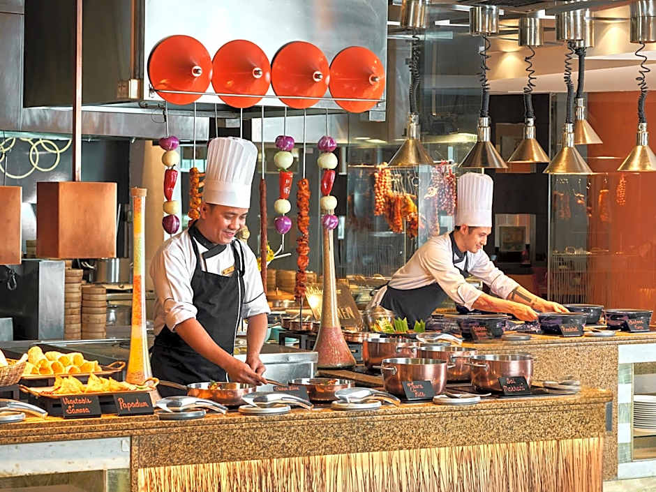 Makati Shangri-La, Manila