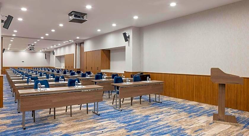 Hampton by Hilton Istanbul Arnavutkoy