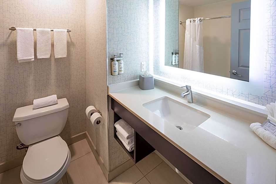 Holiday Inn Express & Suites Chicago West - St Charles By IHG