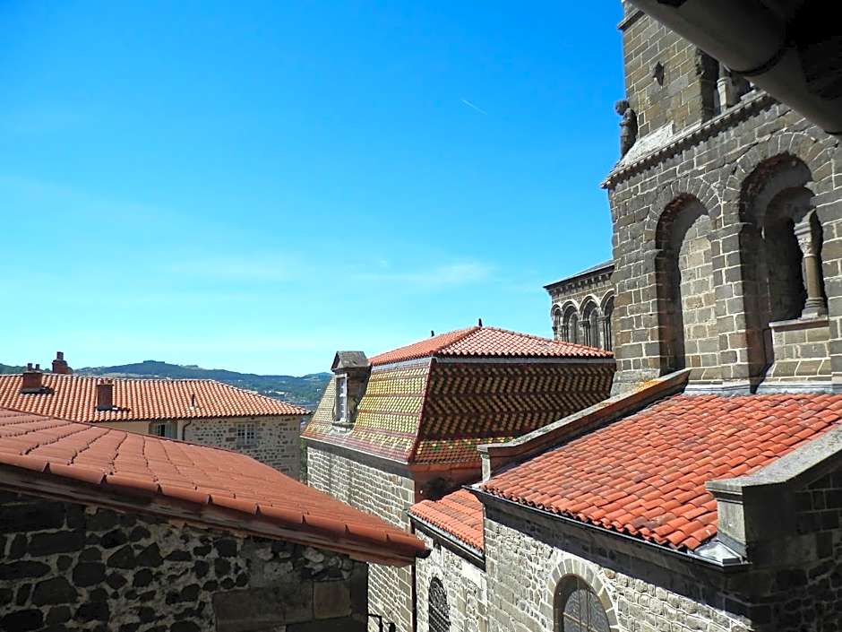 Chambres d'hôtes La Prévôté - Ancien couvent contre la Cathédrale