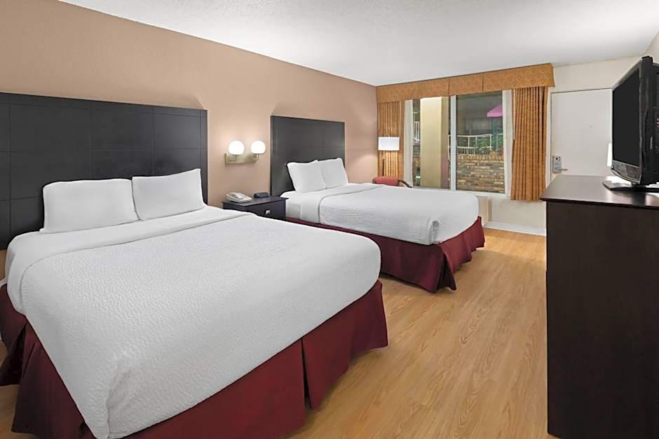 Ramada Hotel & Conference Center by Wyndham Grayling