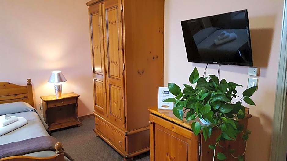 Hotel Calaluna