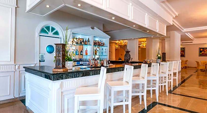 Bahia Principe Grand Cayacoa