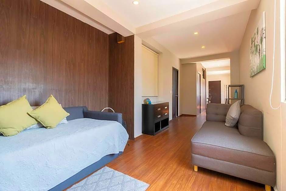 406 Location 2Bdrm 2baths AC Rooftop