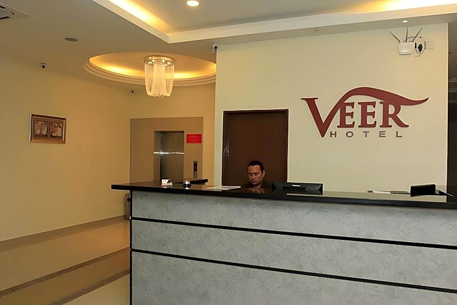 Veer Hotel