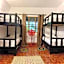 Tropinest bungalows & hostel
