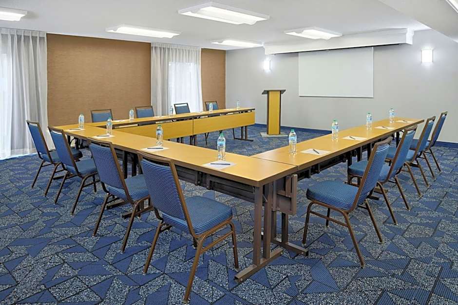 Courtyard by Marriott Detroit Southfield