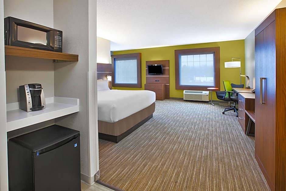 Holiday Inn Express Hotel & Suites Manchester Conference Center By IHG