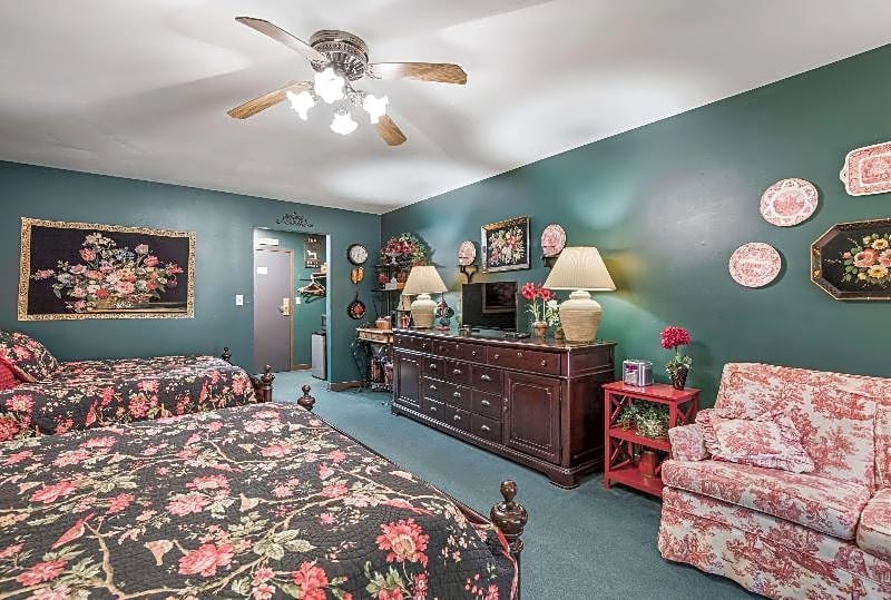 The Shore Club Wisconsin, an Ascend Collection Hotel