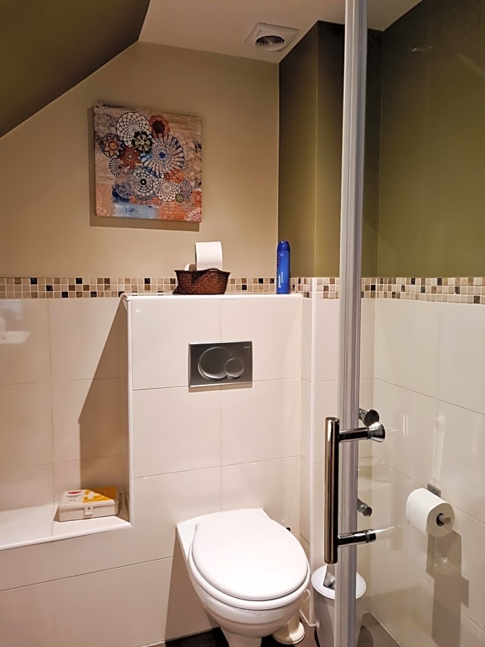 GREAT CANAL STUDIO - AC, Water view & Free parking