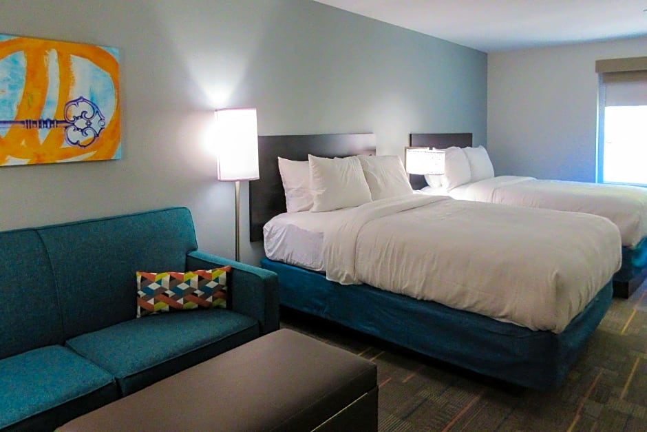 Photo 1 of 5 of 2 Queen Beds Suite