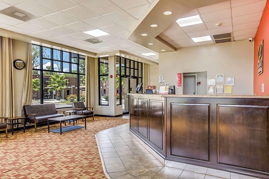 Econo Lodge Garden City