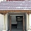 Hotel Saratharajans