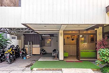 RedDoorz near Alun Alun Bandung 2