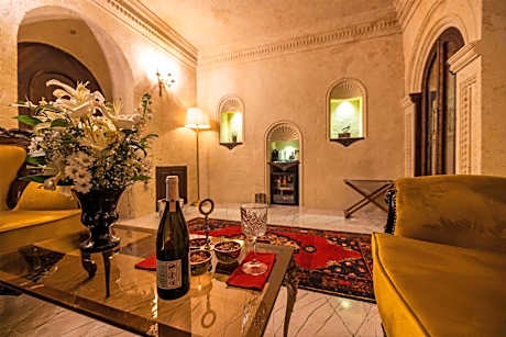 Premium Double Cave Suite with Hammam