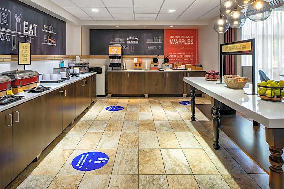 Hampton Inn By Hilton & Suites West Bend