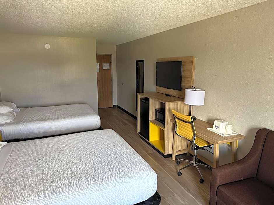 Days Inn by Wyndham Muncie -Ball State University