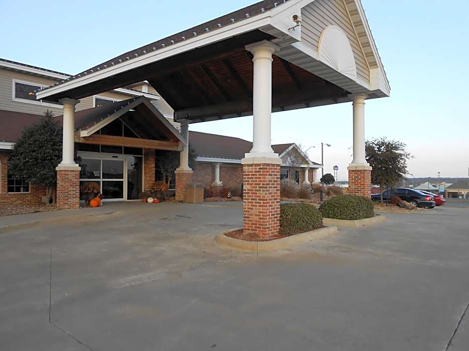 AmericInn by Wyndham McAlester