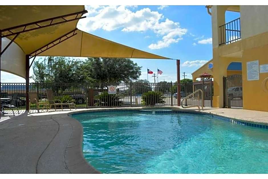 Hotel O Executive Inn & Suites Cuero Hwy 87